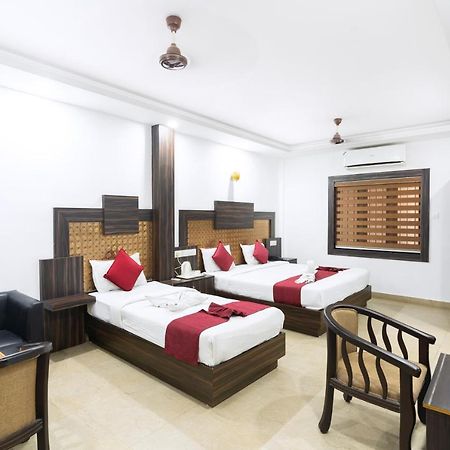 Hotel Kochi Crown Exterior foto