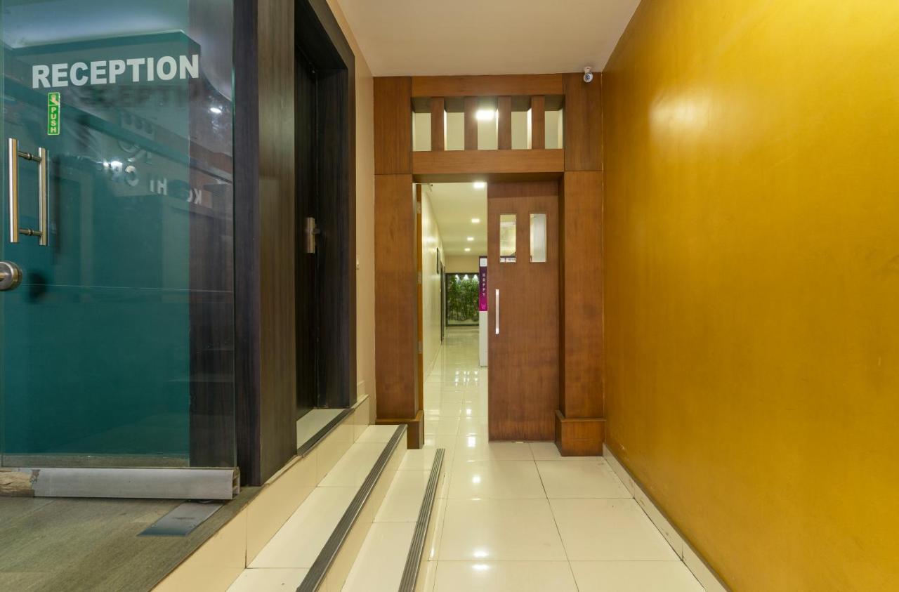 Hotel Kochi Crown Exterior foto