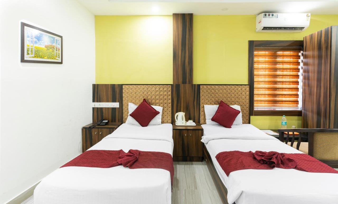 Hotel Kochi Crown Exterior foto
