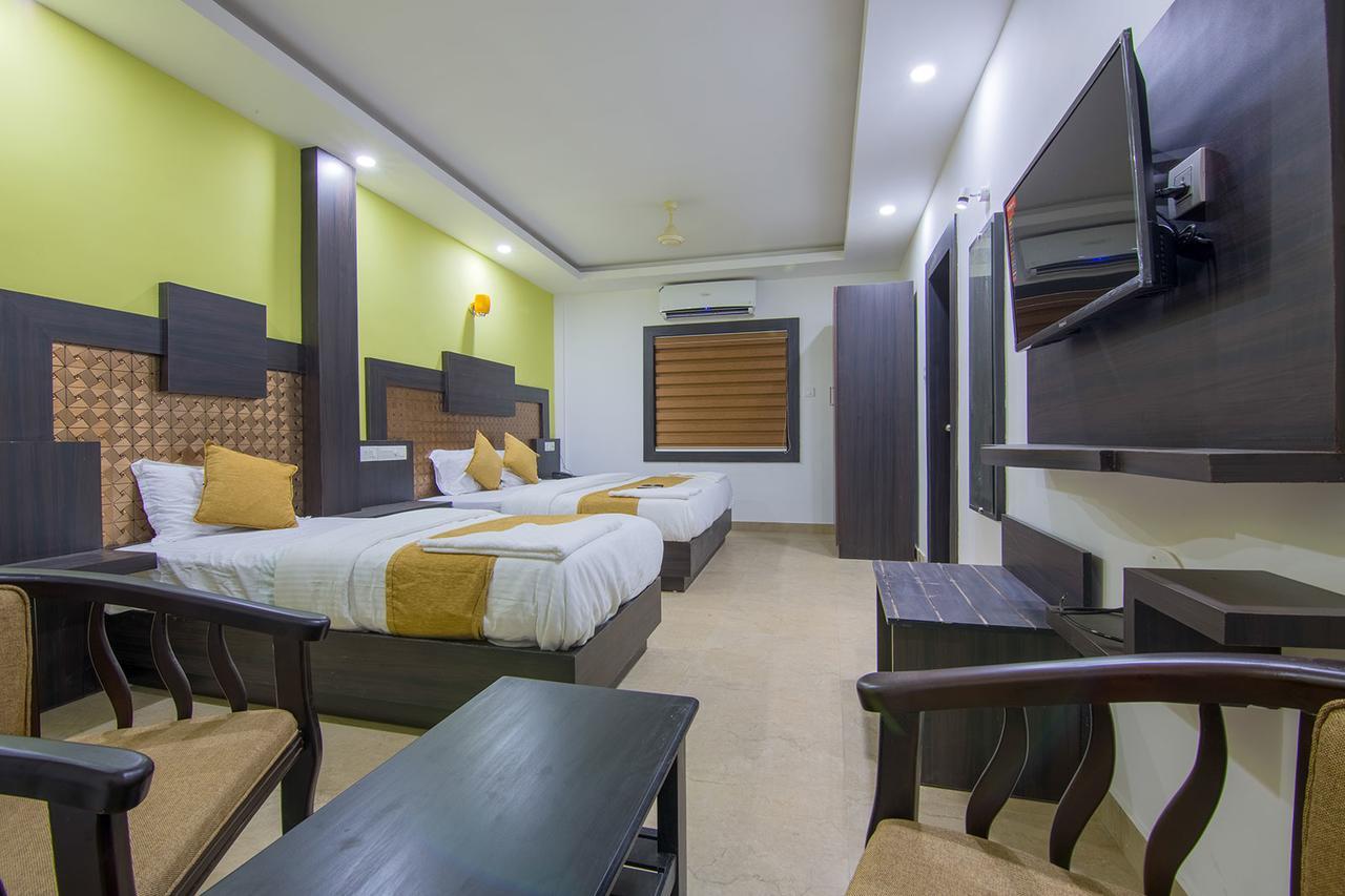 Hotel Kochi Crown Exterior foto