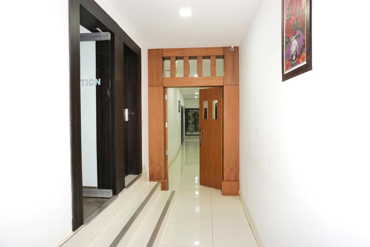 Hotel Kochi Crown Exterior foto